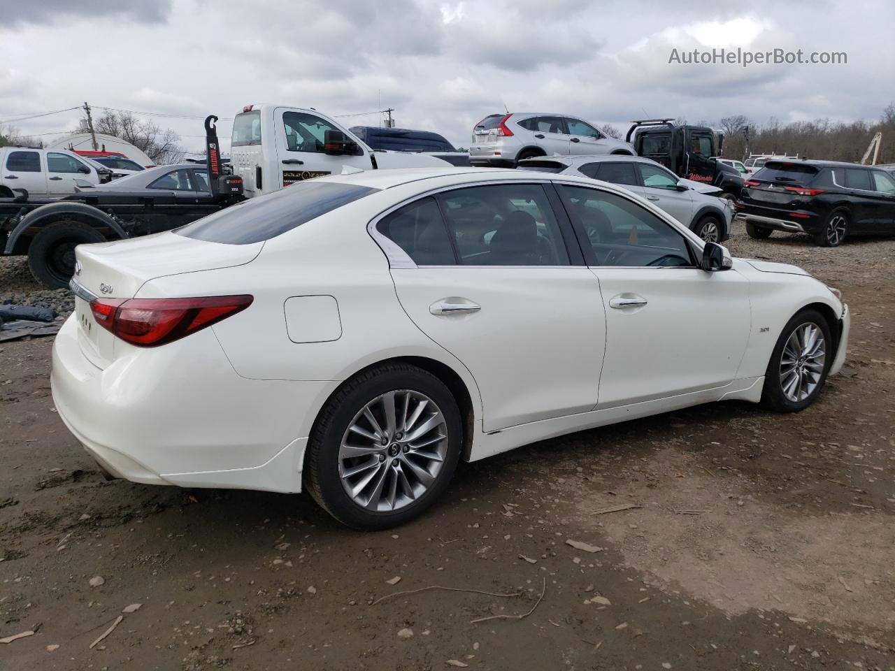 2018 Infiniti Q50 Luxe White vin: JN1EV7AR6JM430836