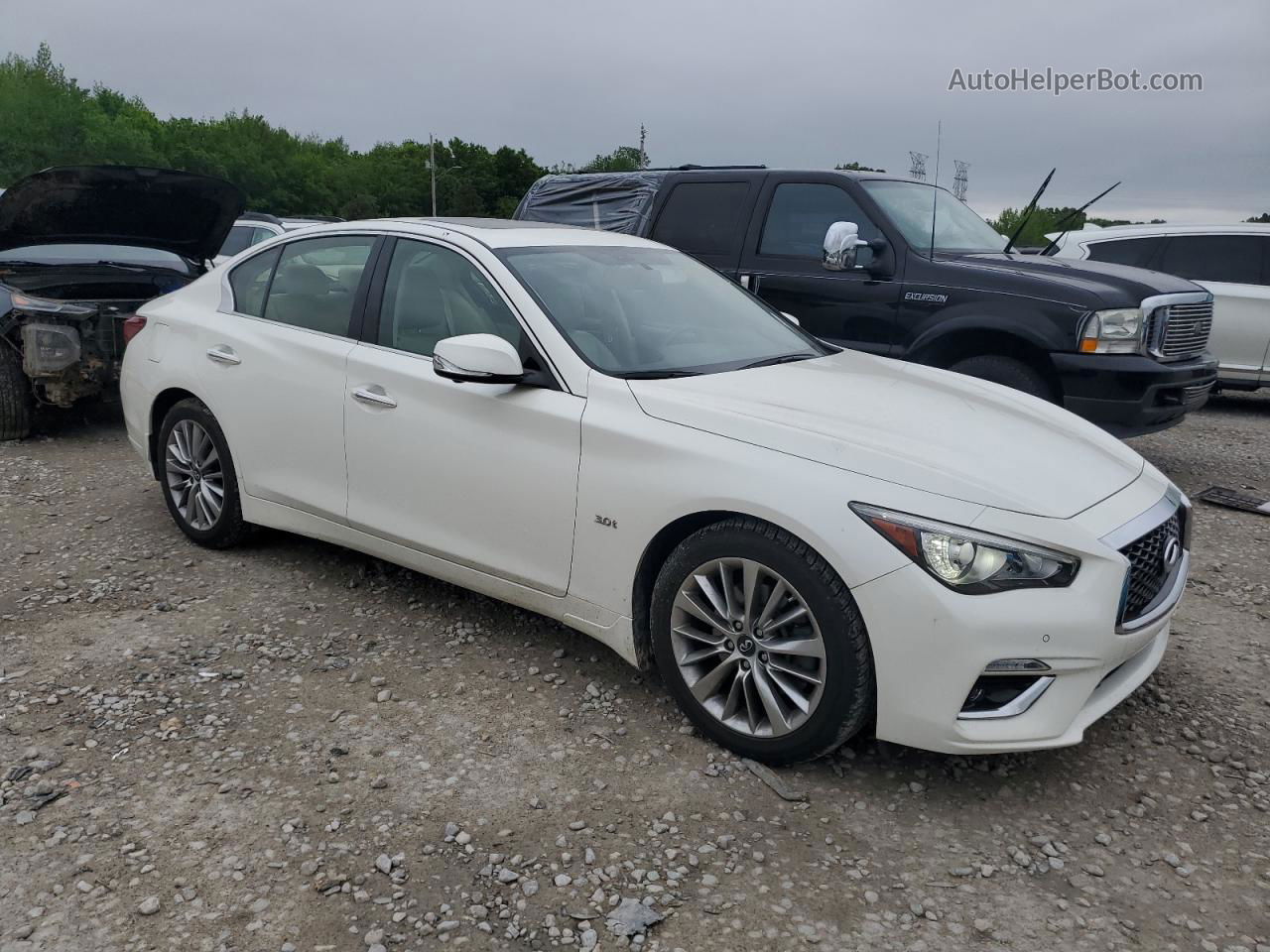 2018 Infiniti Q50 Luxe White vin: JN1EV7AR6JM439682