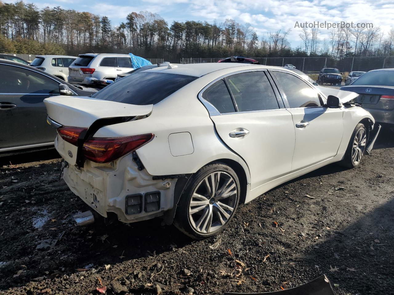 2018 Infiniti Q50 Luxe Белый vin: JN1EV7AR6JM440279