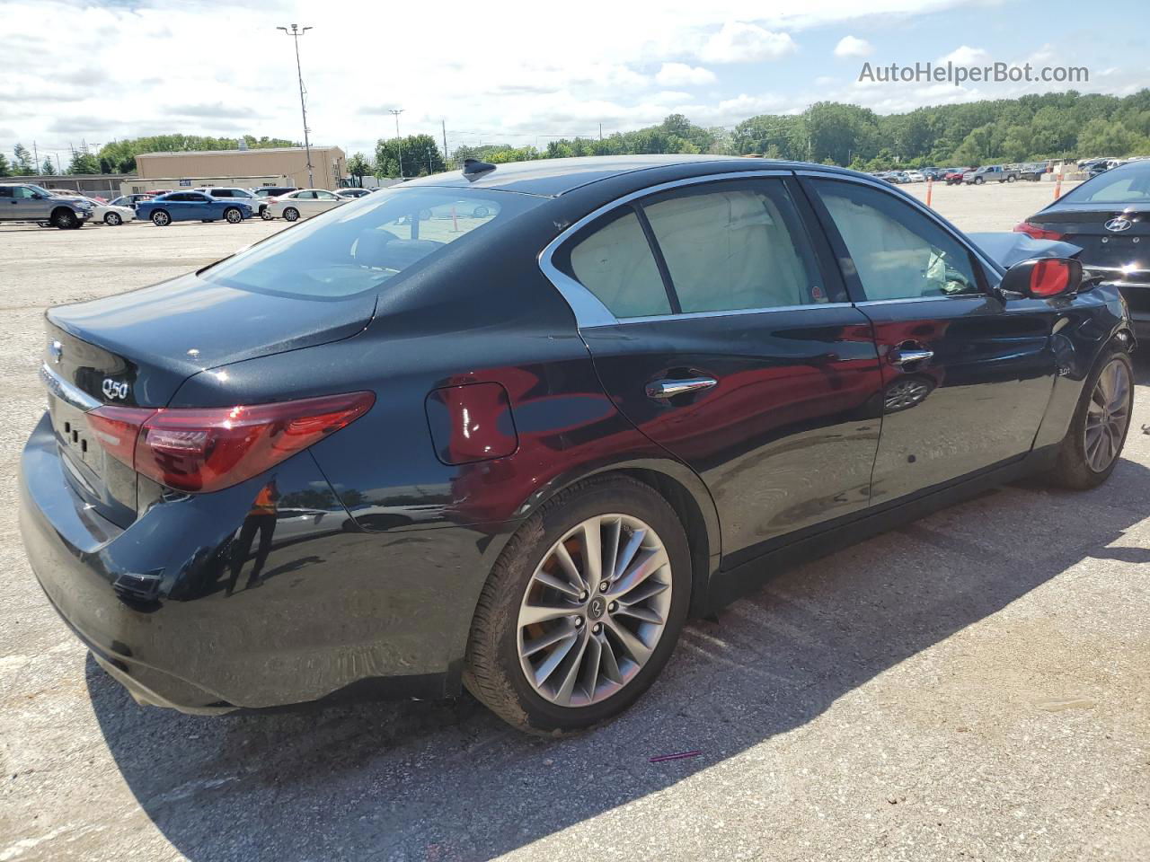 2018 Infiniti Q50 Luxe Черный vin: JN1EV7AR6JM442095