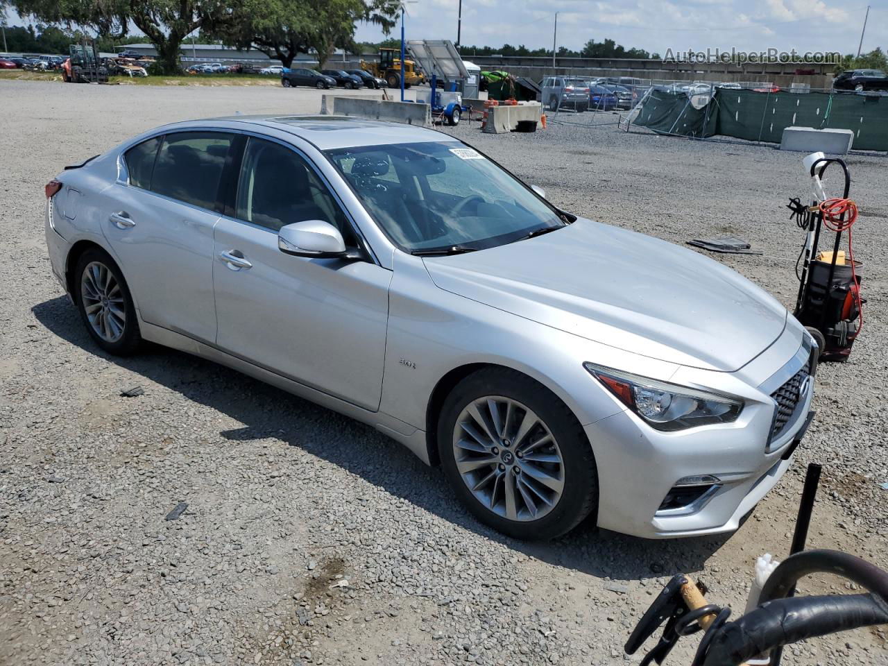 2019 Infiniti Q50 Luxe Серебряный vin: JN1EV7AR7KM550596