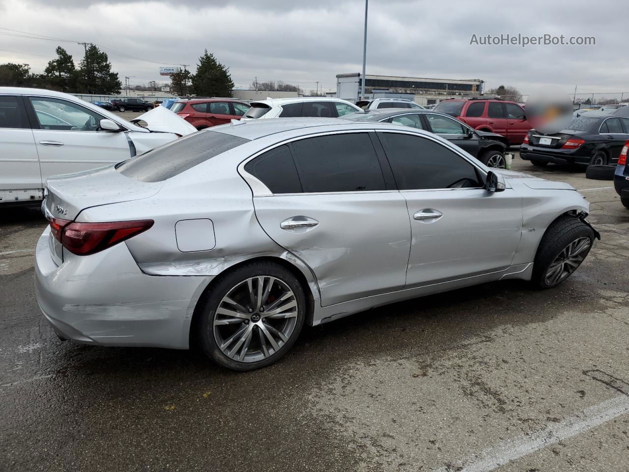 2018 Infiniti Q50 Luxe Серебряный vin: JN1EV7AR8JM437304