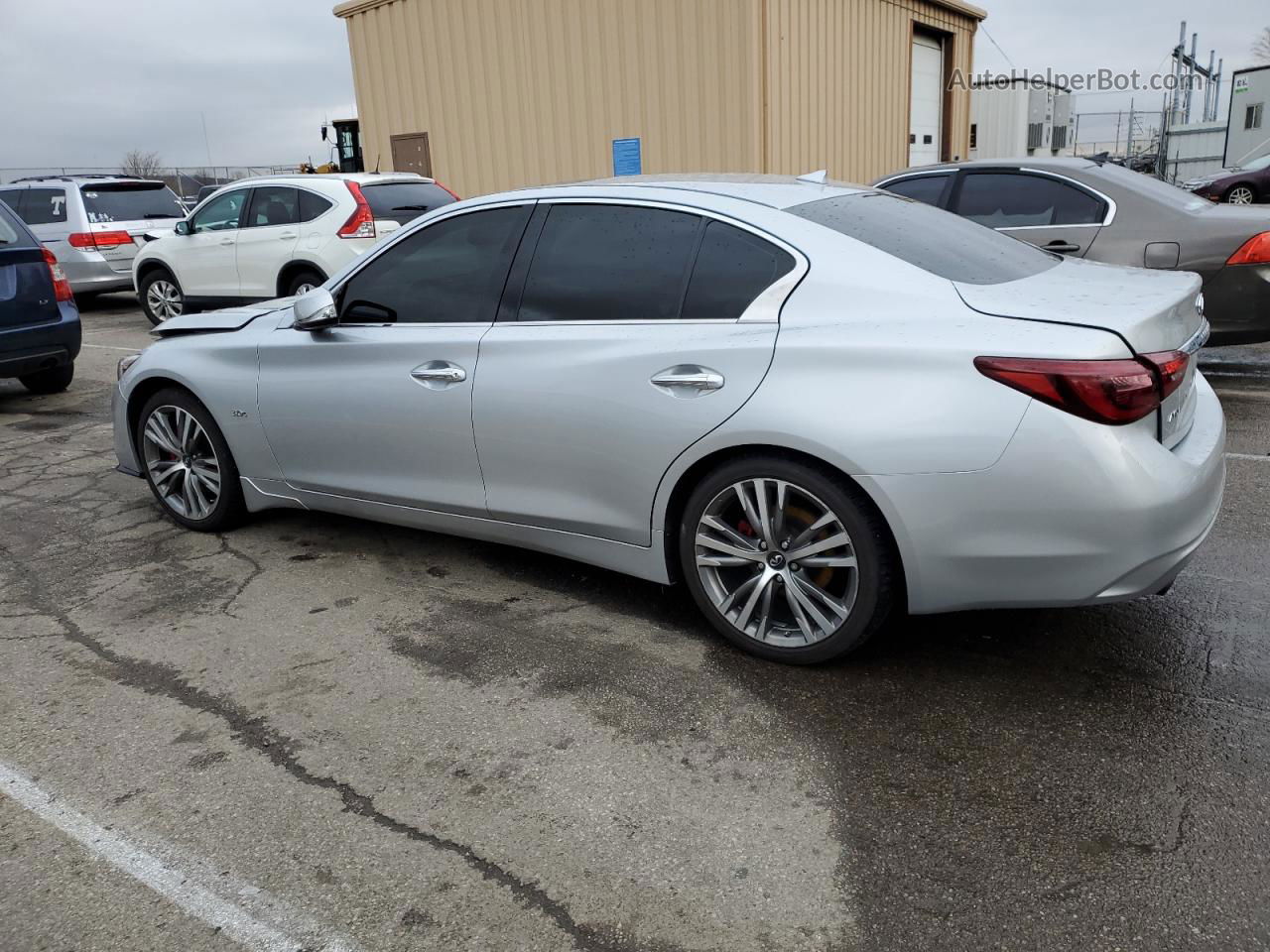 2018 Infiniti Q50 Luxe Серебряный vin: JN1EV7AR8JM437304