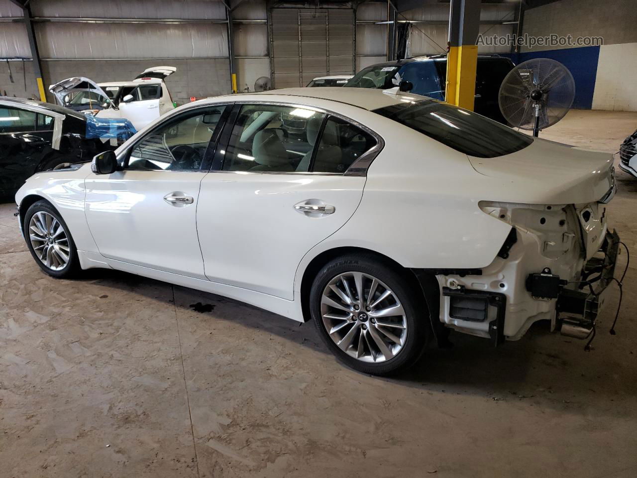 2019 Infiniti Q50 Luxe White vin: JN1EV7AR8KM553989