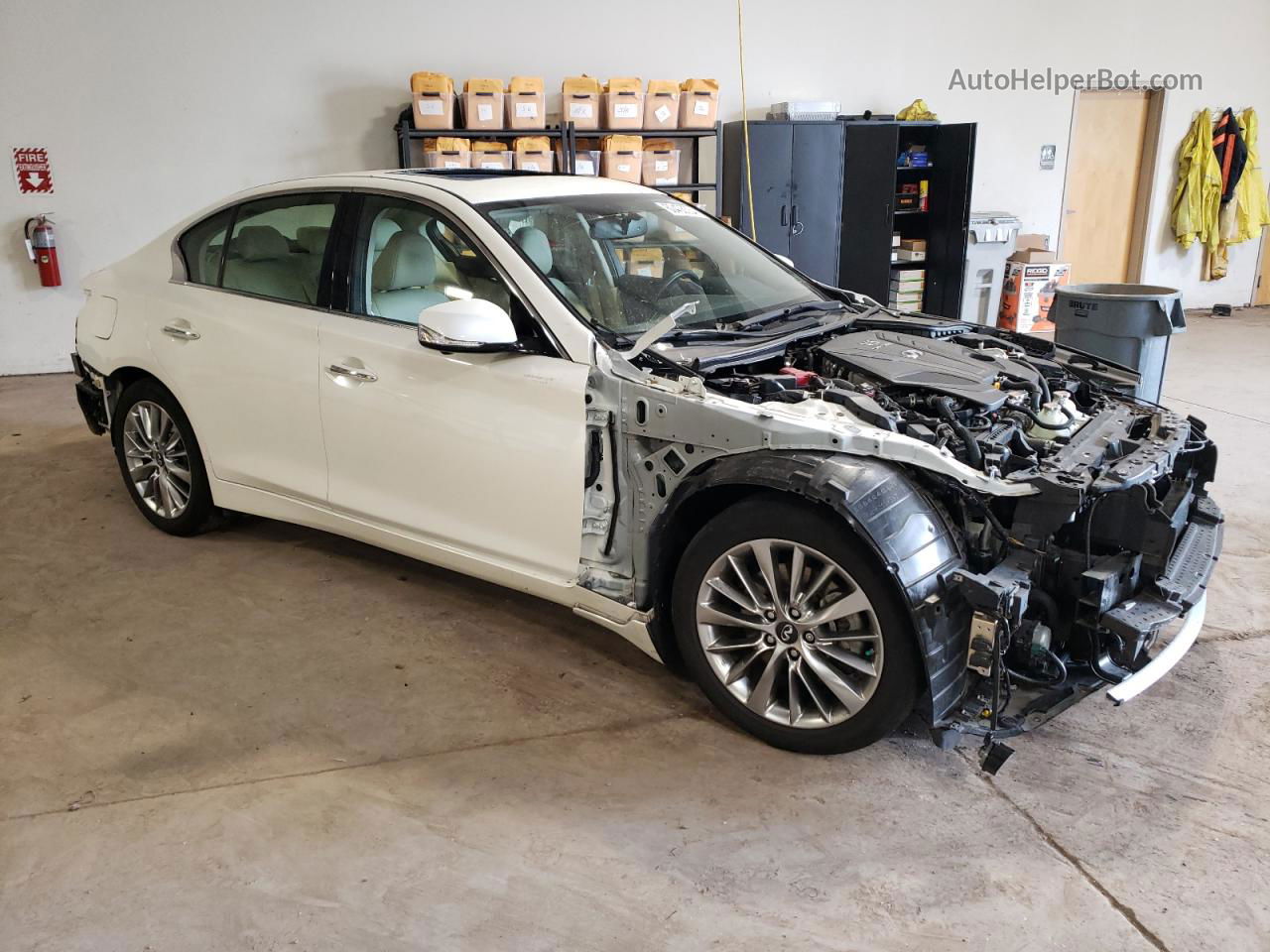 2019 Infiniti Q50 Luxe White vin: JN1EV7AR8KM553989