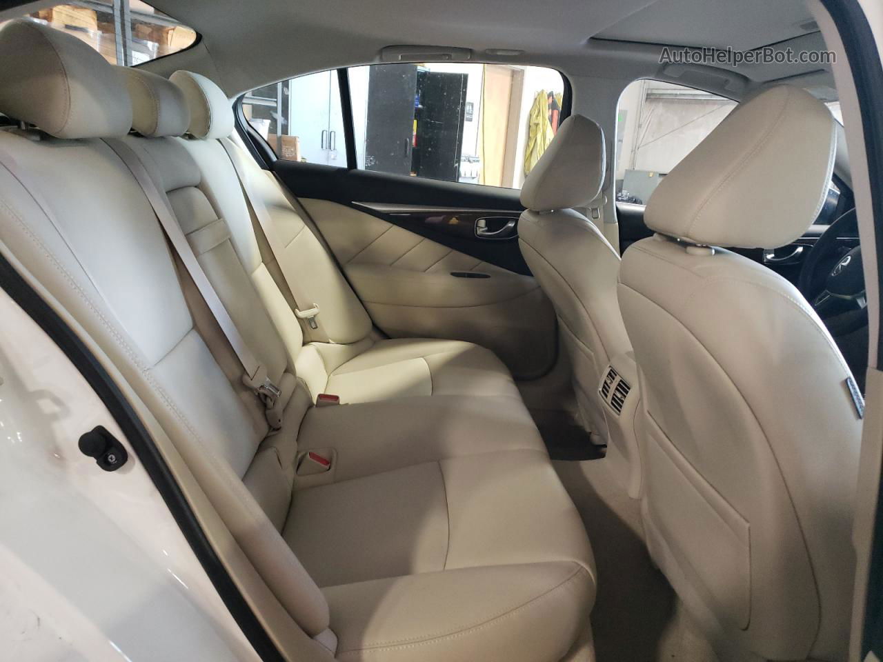 2019 Infiniti Q50 Luxe White vin: JN1EV7AR8KM553989