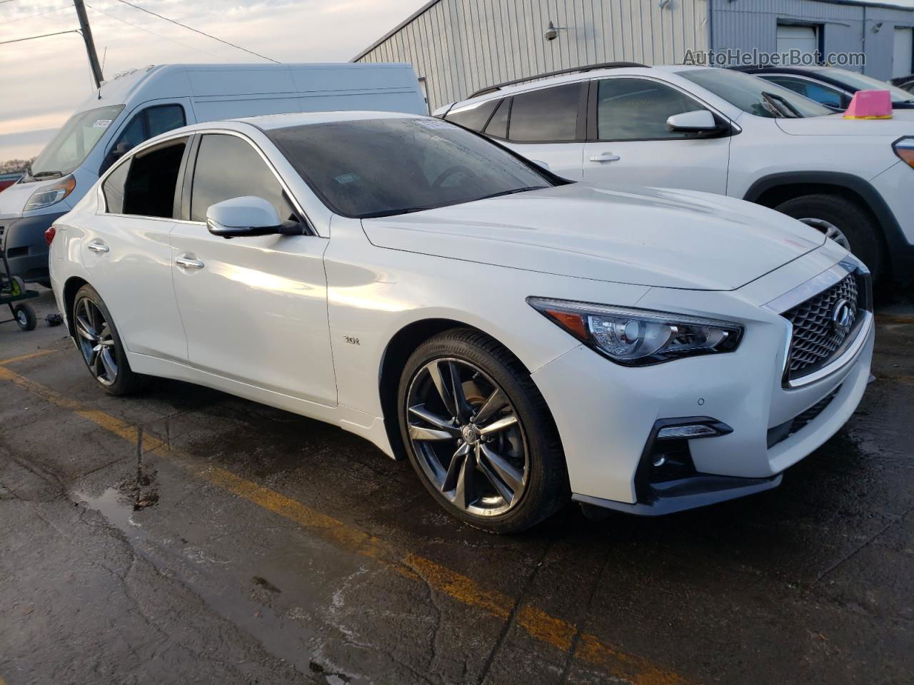 2019 Infiniti Q50 Luxe White vin: JN1EV7AR8KM591058