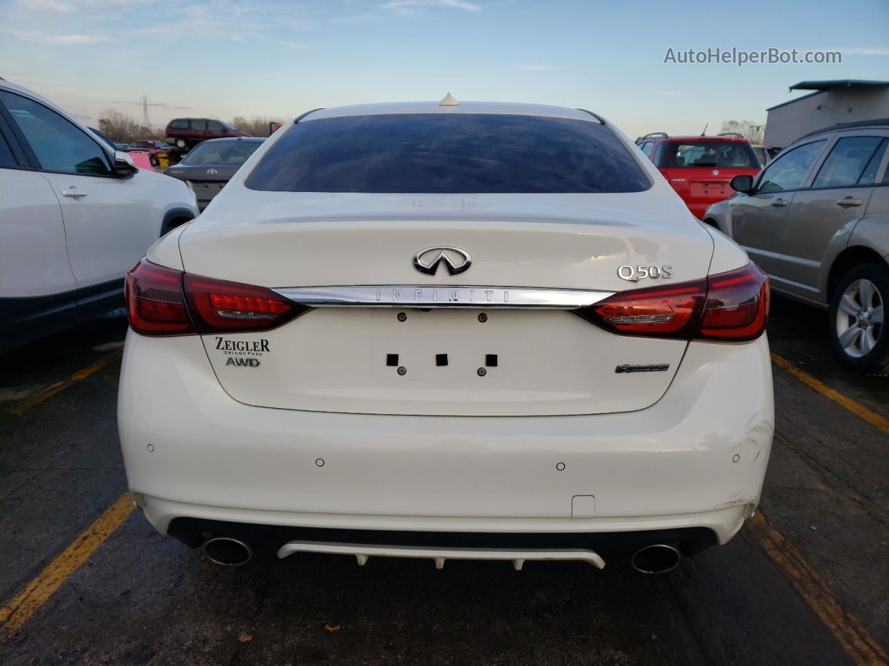 2019 Infiniti Q50 Luxe White vin: JN1EV7AR8KM591058