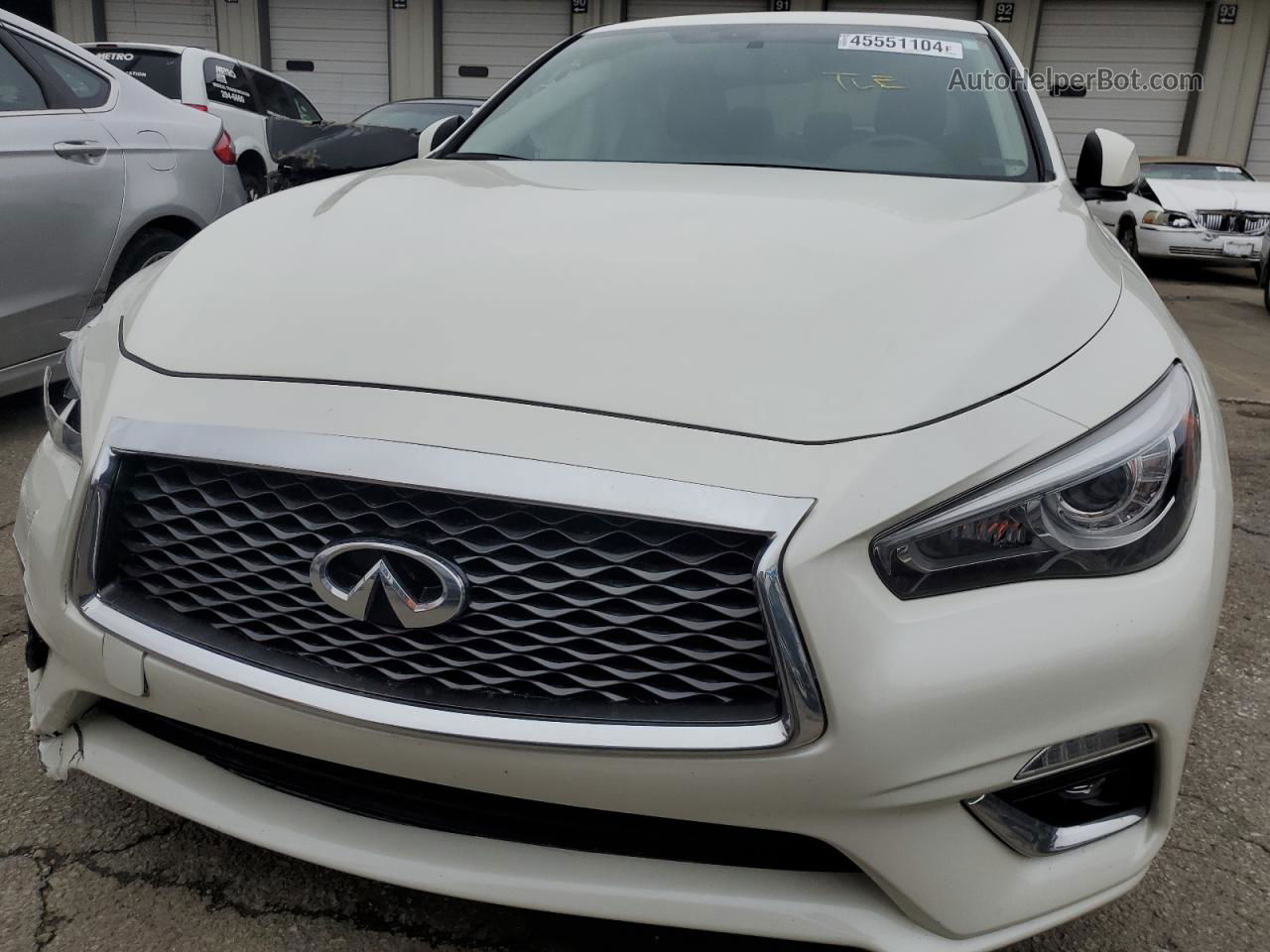 2018 Infiniti Q50 Luxe Белый vin: JN1EV7AR9JM442284