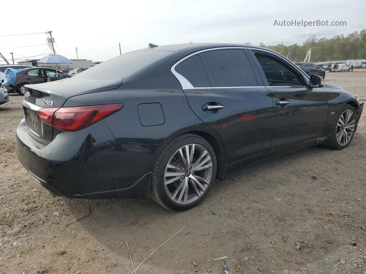 2018 Infiniti Q50 Luxe Черный vin: JN1EV7AR9JM443418