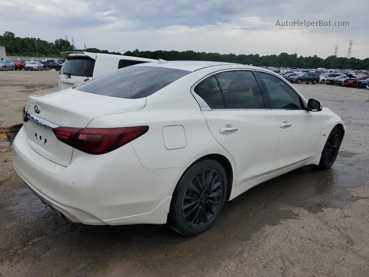 2018 Infiniti Q50 Luxe White vin: JN1EV7AR9JM612238