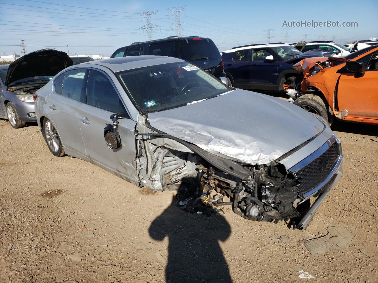 2019 Infiniti Q50 Luxe Серебряный vin: JN1EV7ARXKM551127