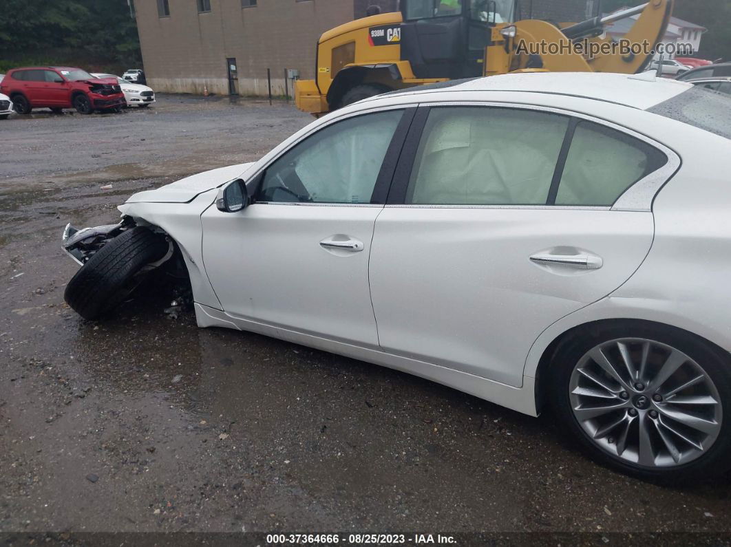 2019 Infiniti Q50 3.0t Luxe Белый vin: JN1EV7ARXKM551953