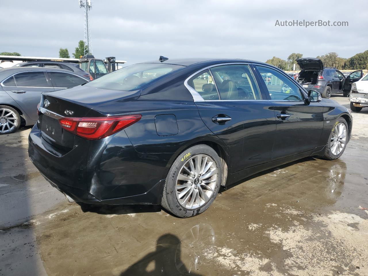 2019 Infiniti Q50 Luxe Black vin: JN1EV7ARXKM593751