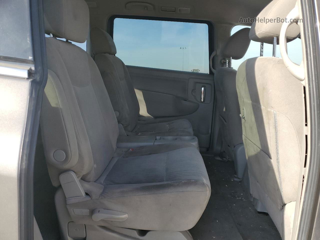 2015 Nissan Quest S Серый vin: JN8AE2KP7F9121418