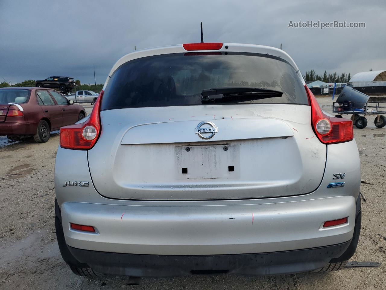 2014 Nissan Juke S Silver vin: JN8AF5MR1ET454308