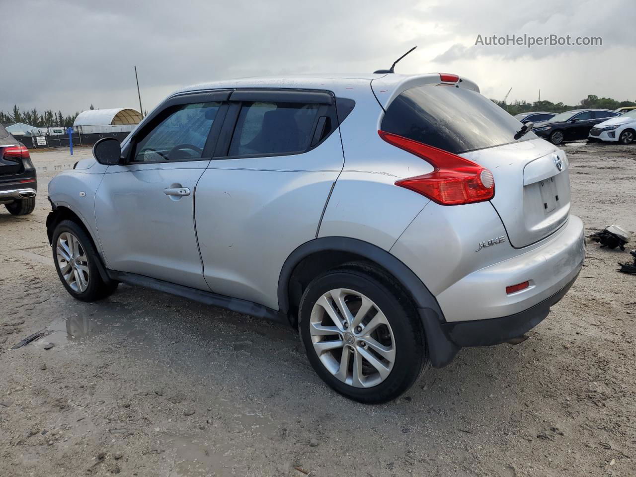 2014 Nissan Juke S Silver vin: JN8AF5MR1ET454308