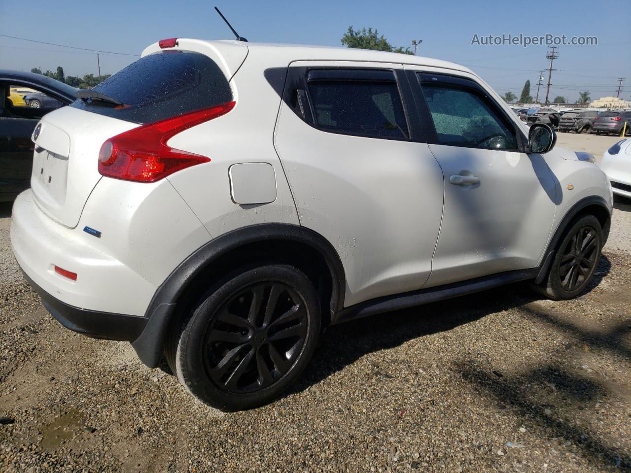 2014 Nissan Juke S White vin: JN8AF5MR3ET451734