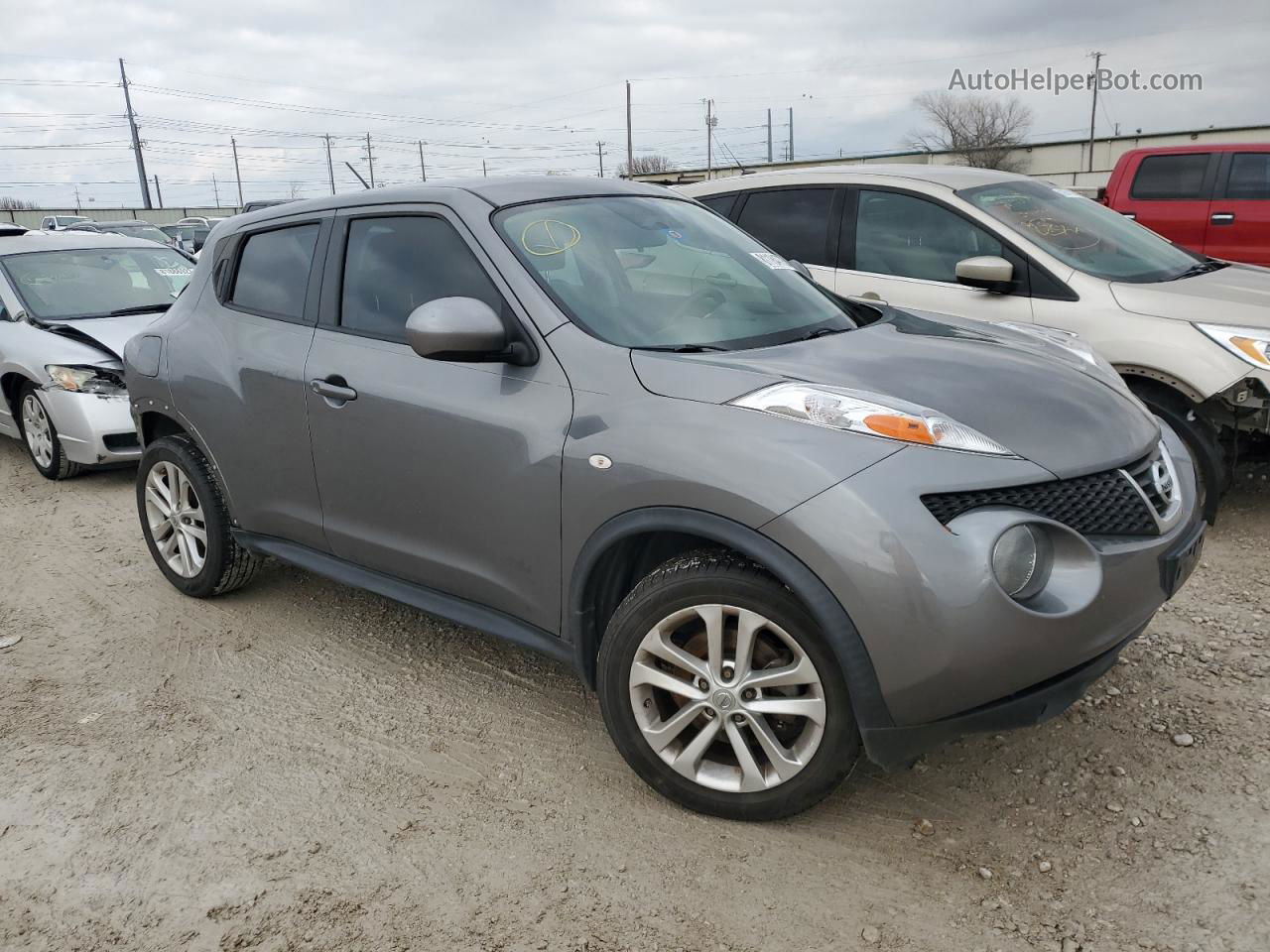 2014 Nissan Juke S Silver vin: JN8AF5MRXET454520