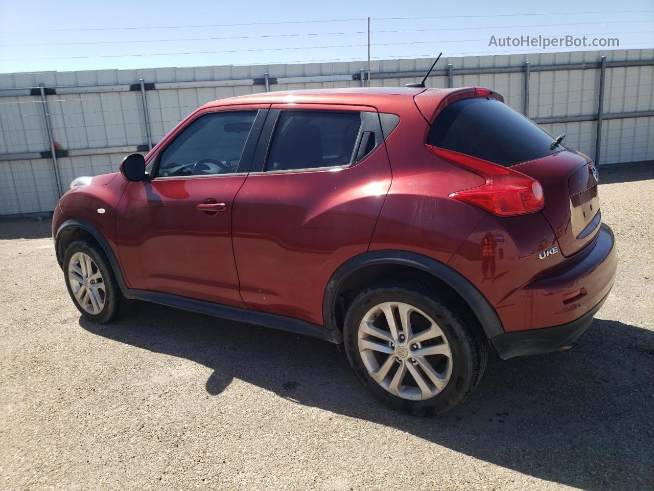 2014 Nissan Juke S Maroon vin: JN8AF5MV0ET480928