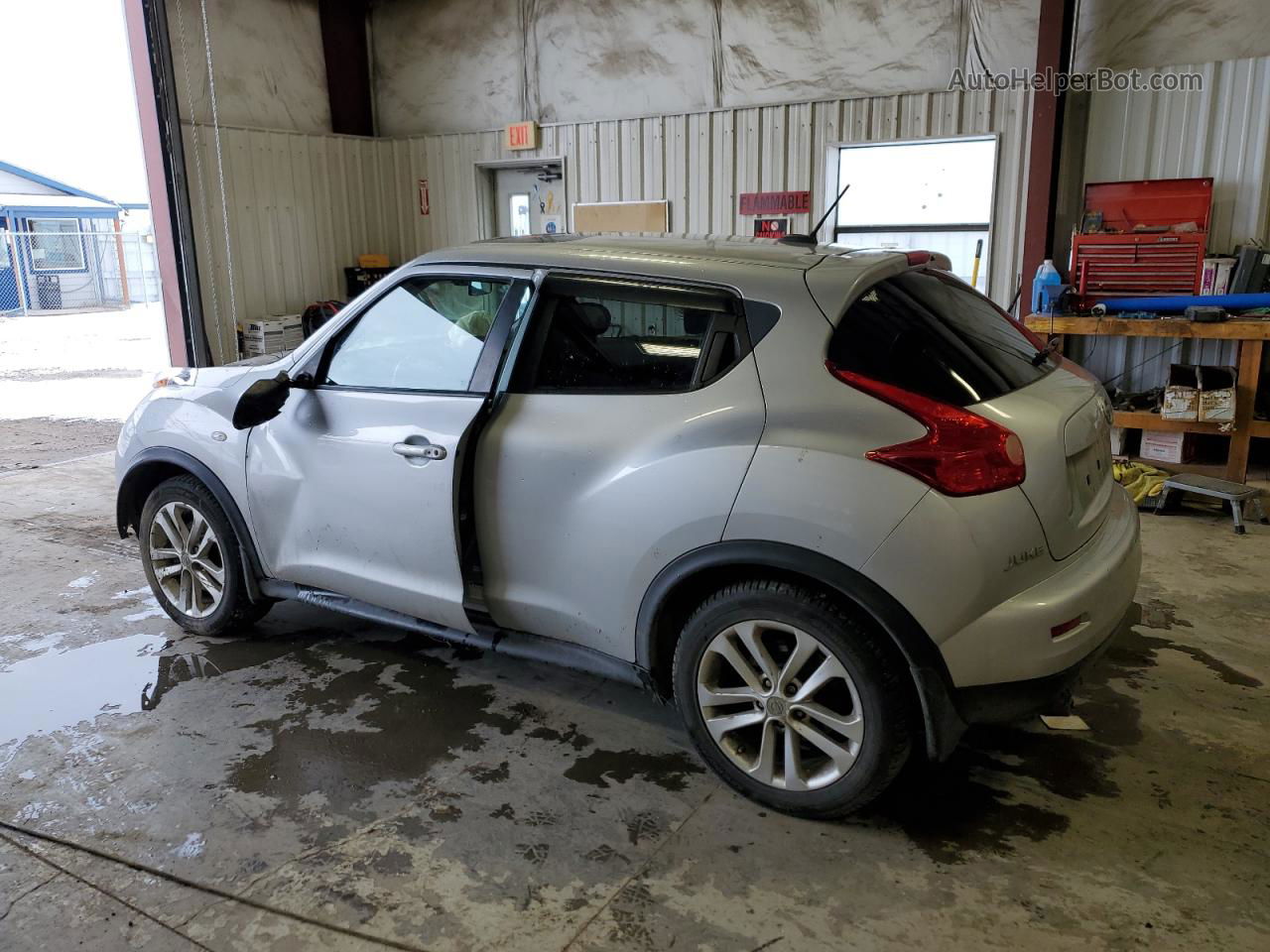 2014 Nissan Juke S Silver vin: JN8AF5MV2ET356661