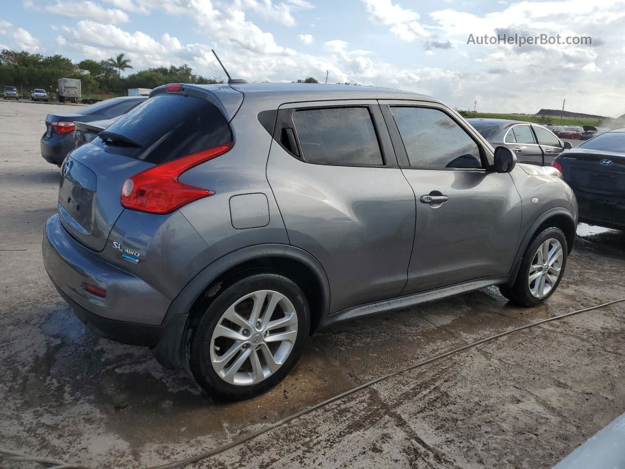 2014 Nissan Juke S Серый vin: JN8AF5MV5ET482528