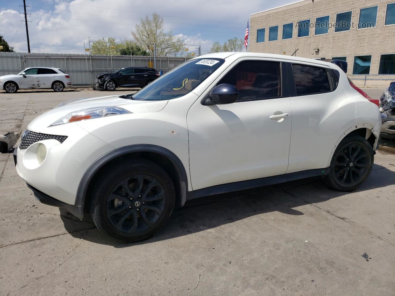 2013 Nissan Juke S White vin: JN8AF5MV6DT212934