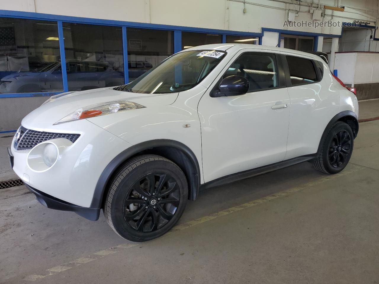 2014 Nissan Juke S White vin: JN8AF5MV6ET480092