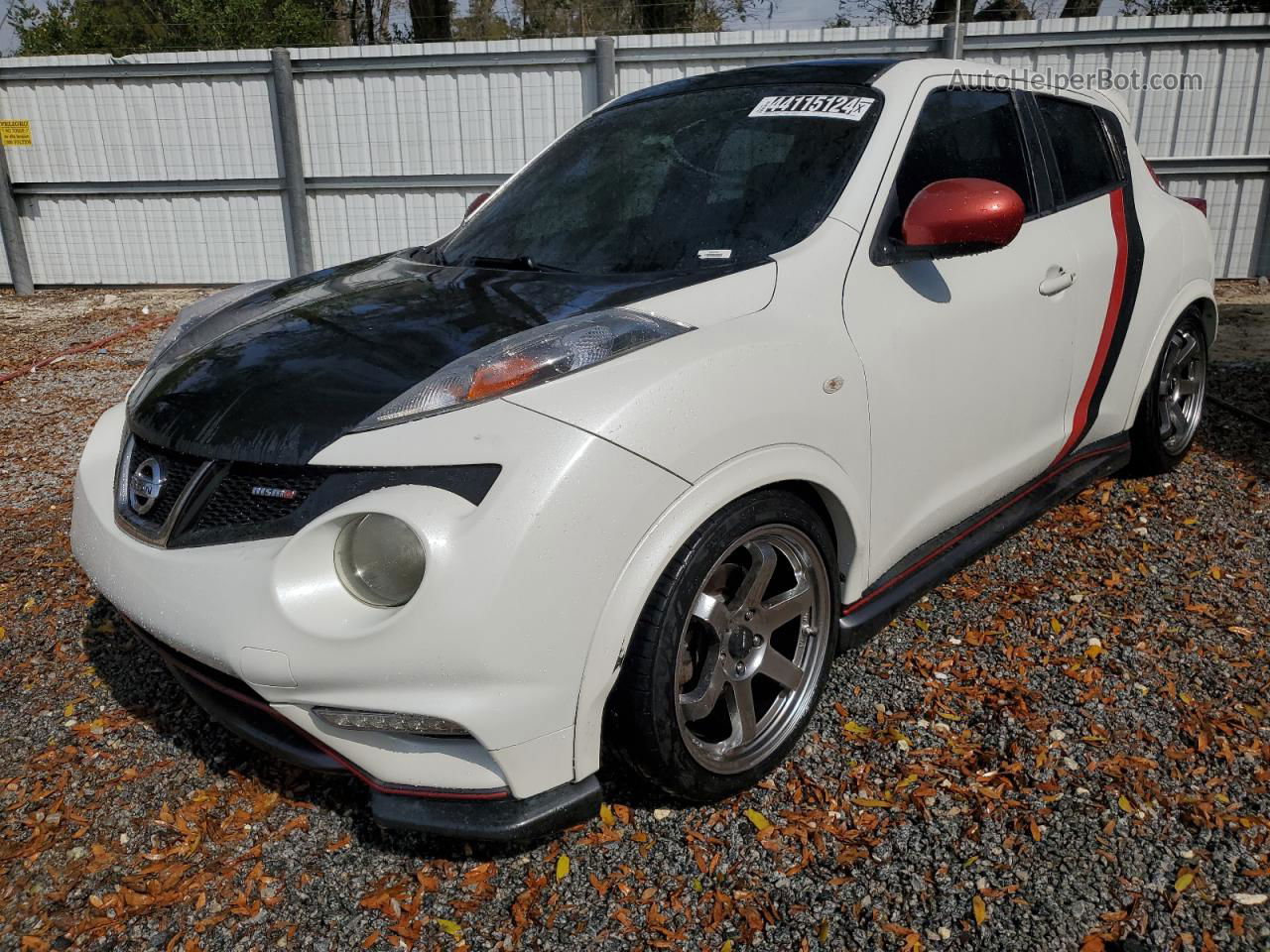 2014 Nissan Juke S White vin: JN8AF5MV8ET363162