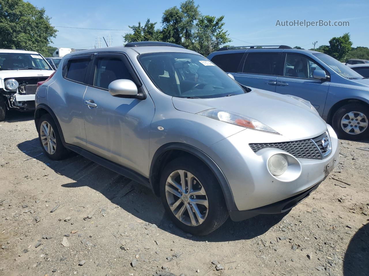 2014 Nissan Juke S Silver vin: JN8AF5MV9ET357676