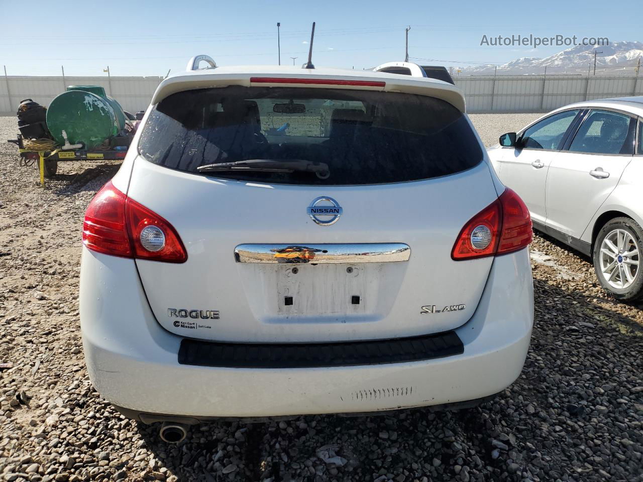 2012 Nissan Rogue S White vin: JN8AS5MV7CW389288