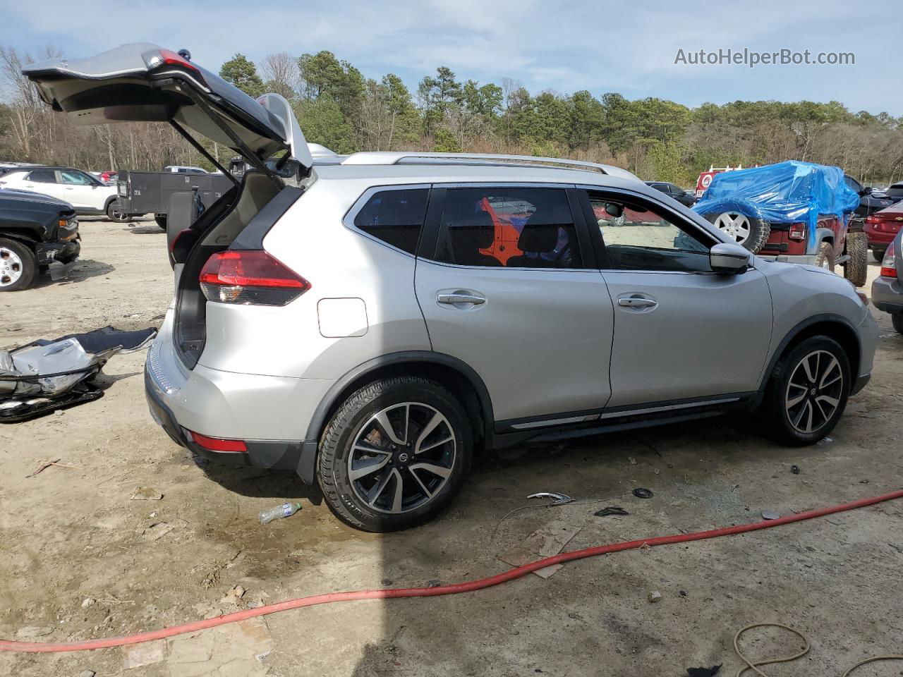 2018 Nissan Rogue S Silver vin: JN8AT2MV2JW329623