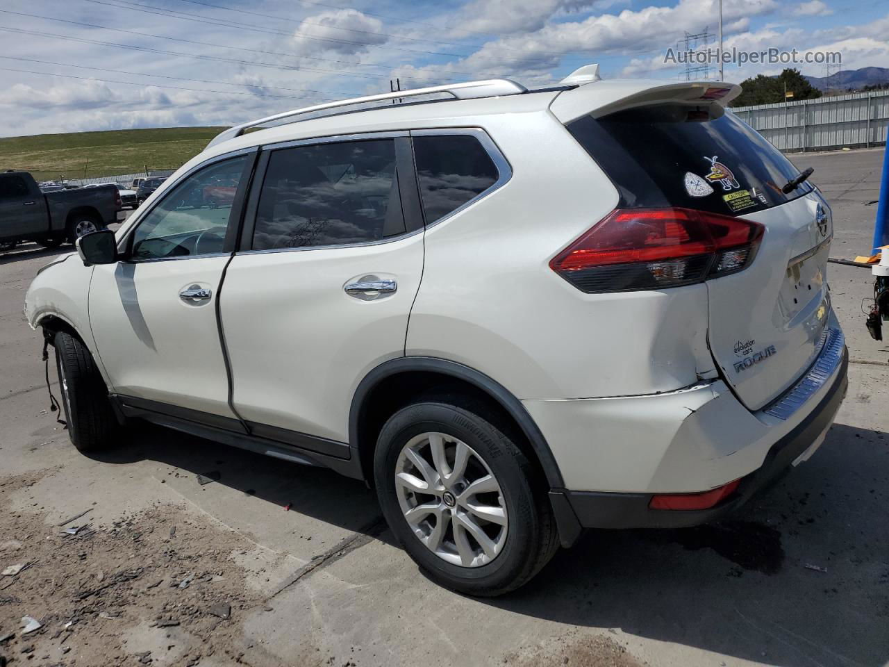 2018 Nissan Rogue S White vin: JN8AT2MV4JW308370