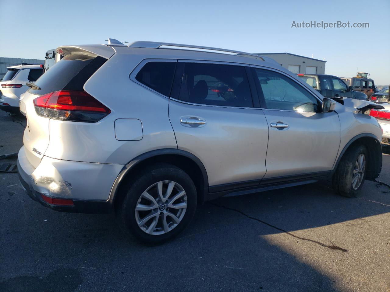 2018 Nissan Rogue S Silver vin: JN8AT2MV6JW303137