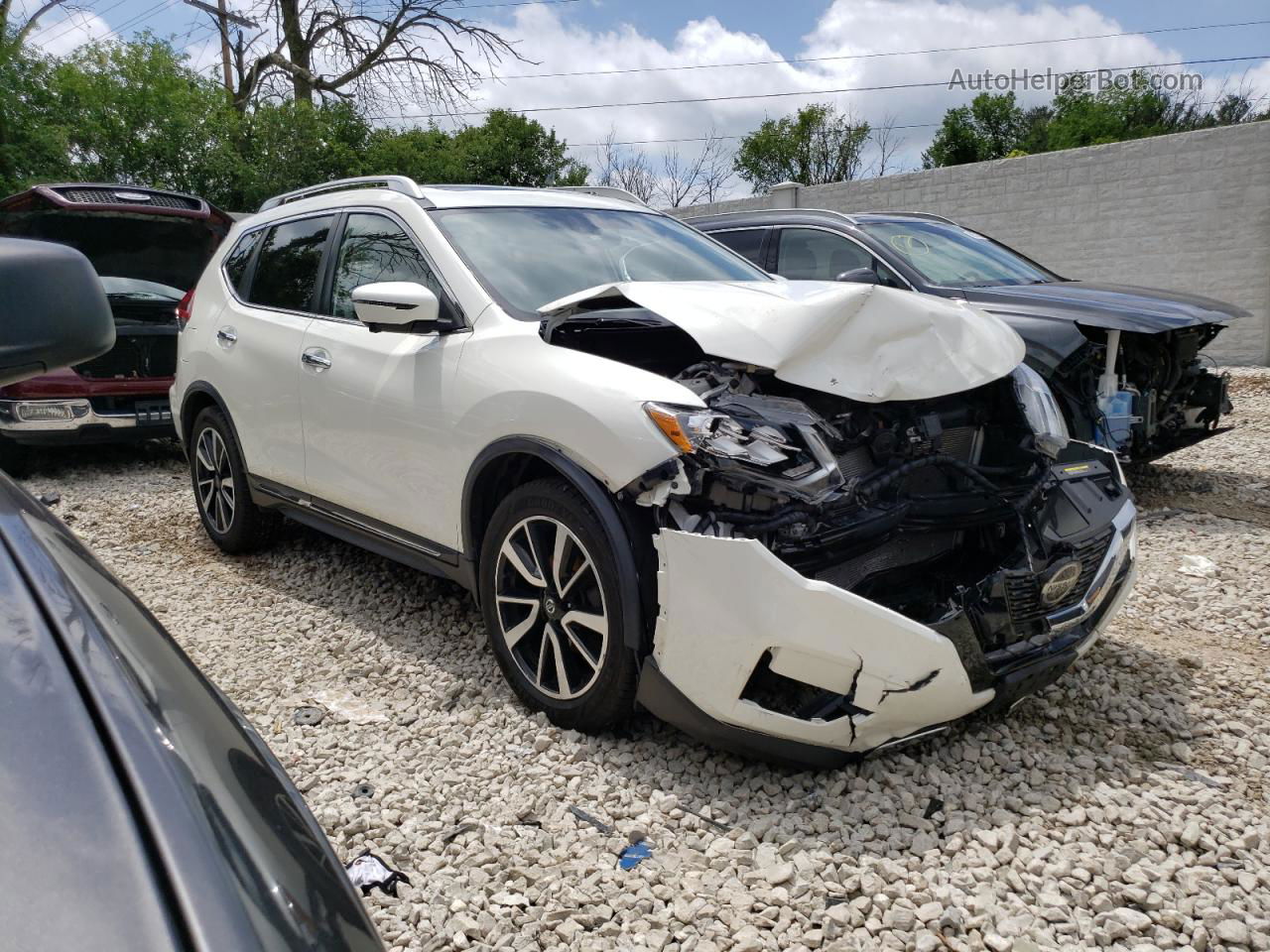 2018 Nissan Rogue S White vin: JN8AT2MV7JW351570