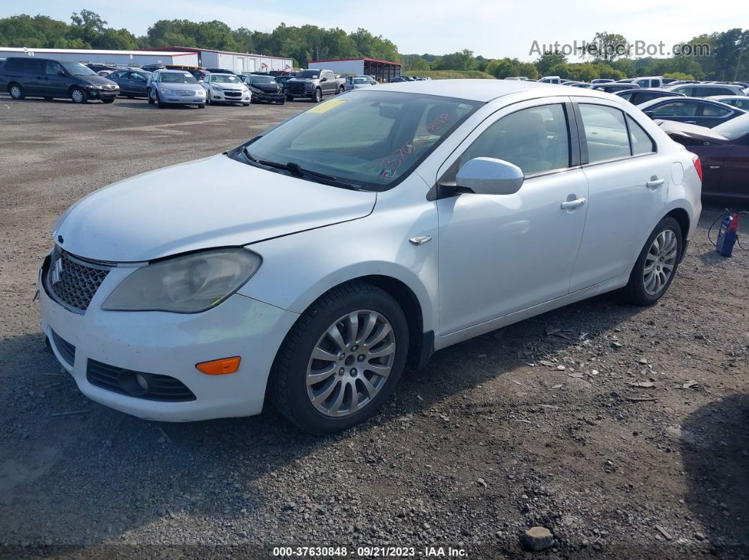 2013 Suzuki Kizashi Base White vin: JS2RE9A18D6100067