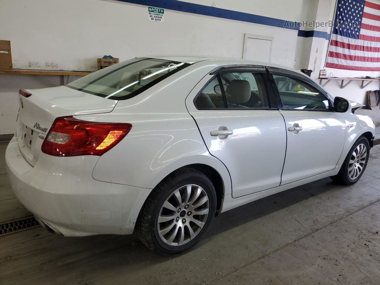 2013 Suzuki Kizashi Se White vin: JS2RF9A30D6100014