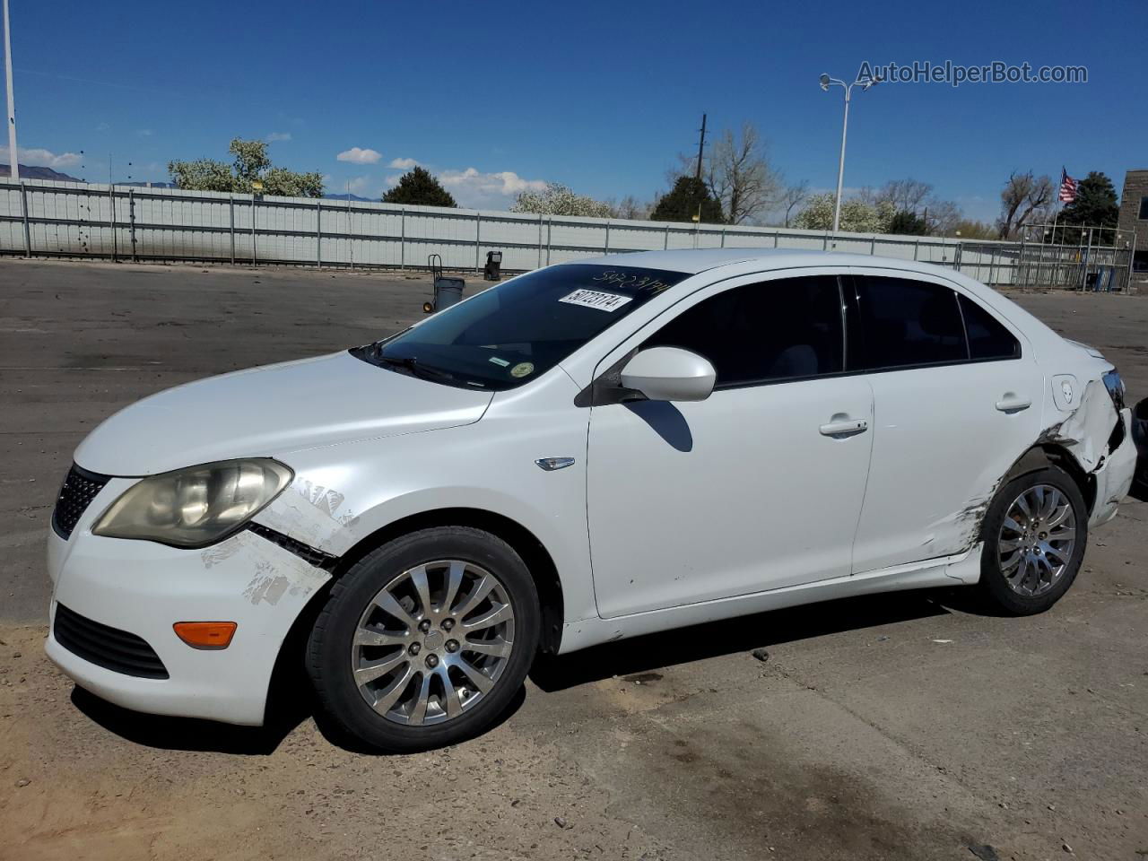 2013 Suzuki Kizashi Se White vin: JS2RF9A36D6100020