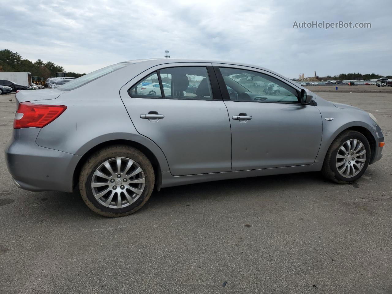 2013 Suzuki Kizashi Se Silver vin: JS2RF9A3XD6100196