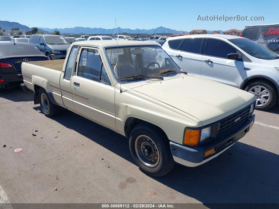 1985 Toyota Pickup Xtracab Rn56 Dlx Cream vin: JT4RN56D3F0100537