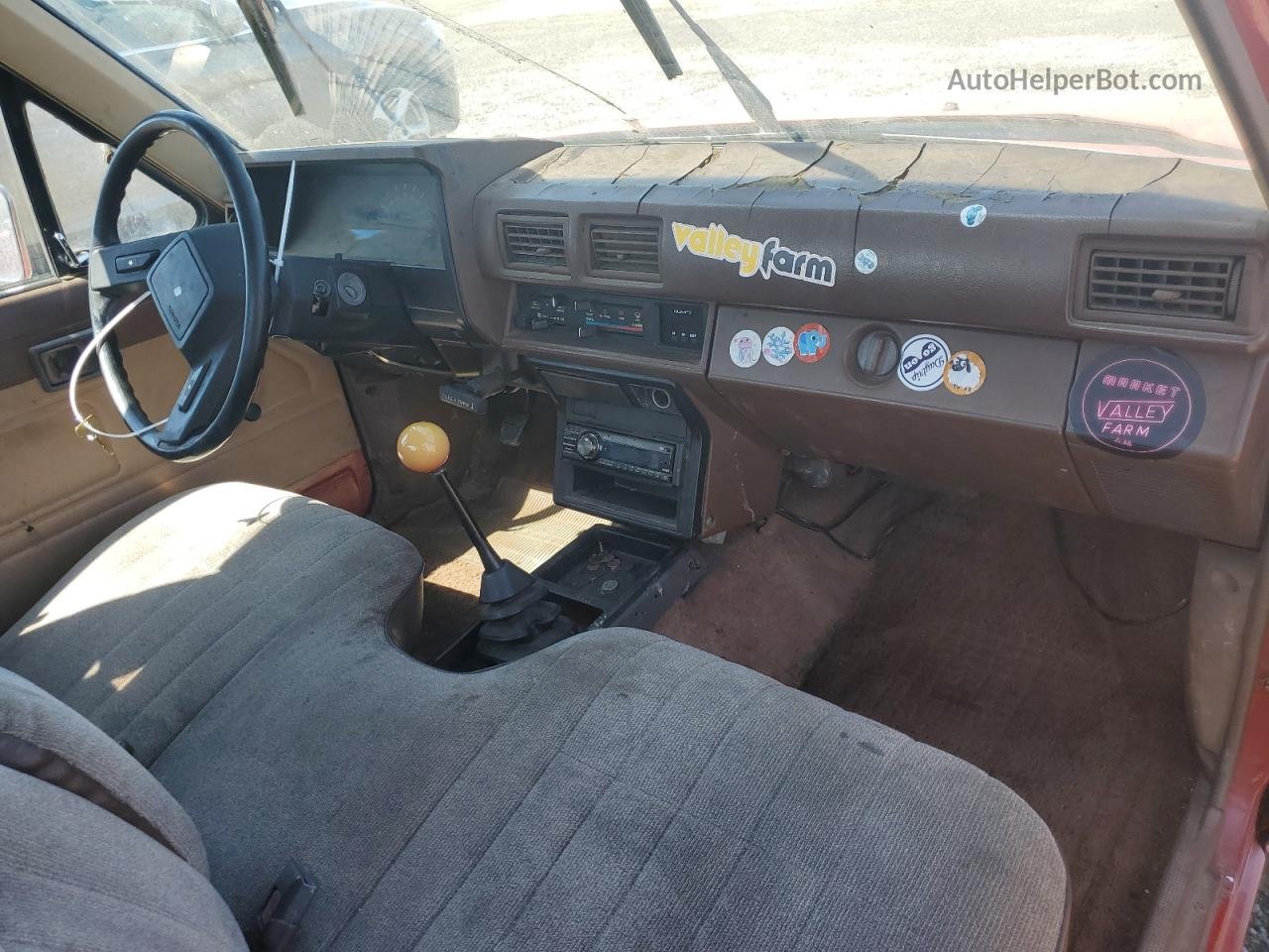 1985 Toyota Pickup Xtracab Rn56 Dlx Red vin: JT4RN56D6F0153278