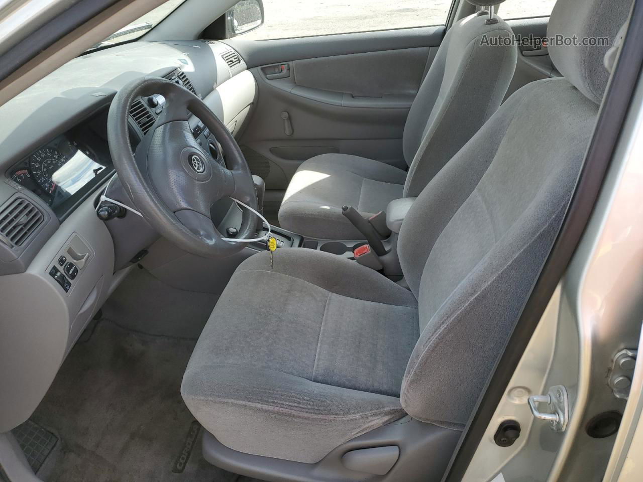 2004 Toyota Corolla Ce Silver vin: JTDBR32E042028173