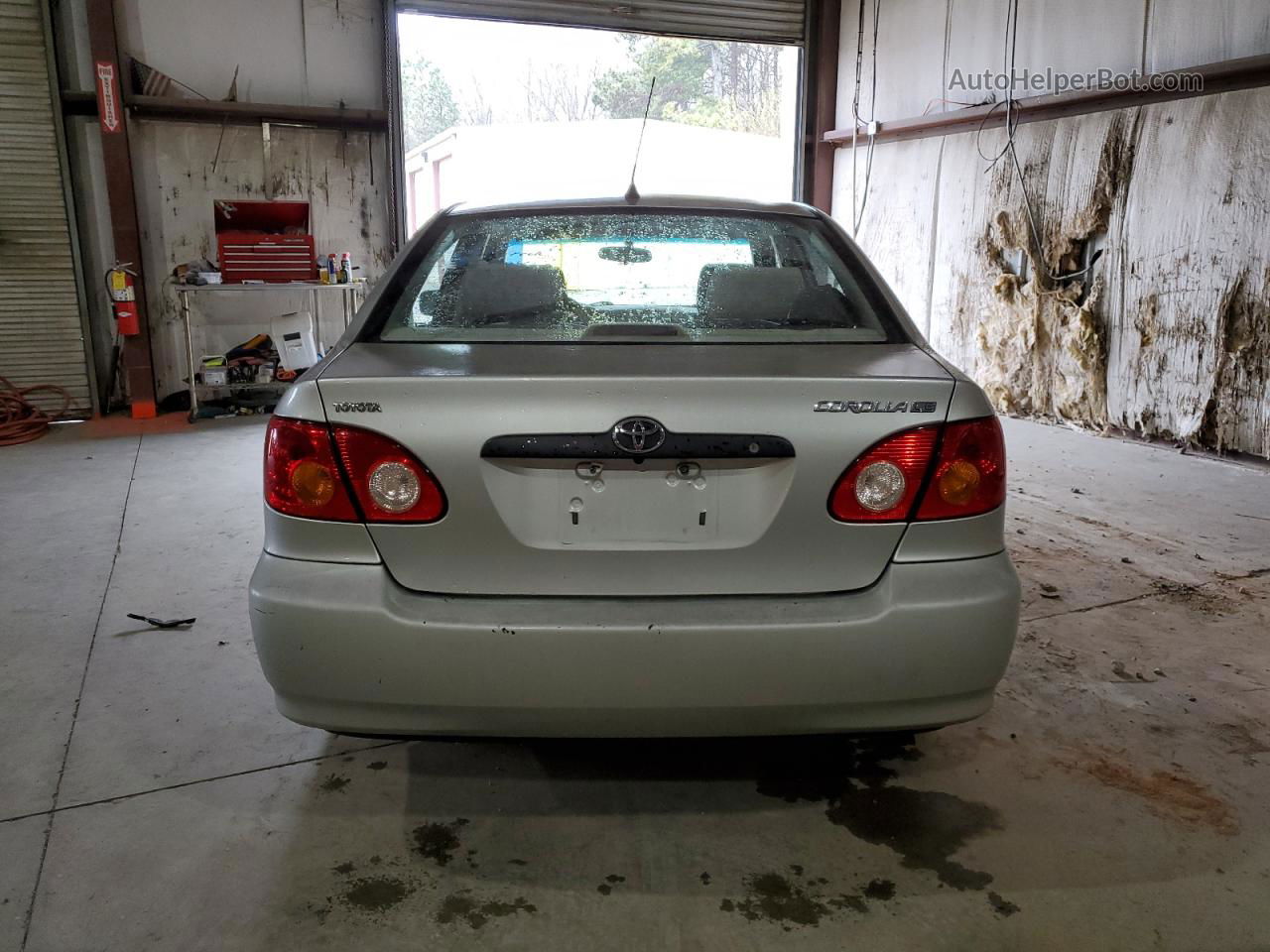 2004 Toyota Corolla Ce Silver vin: JTDBR32E642048668