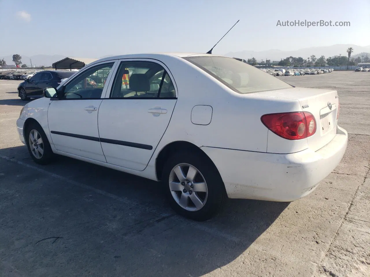 2005 Toyota Corolla Ce White vin: JTDBR32E752053539