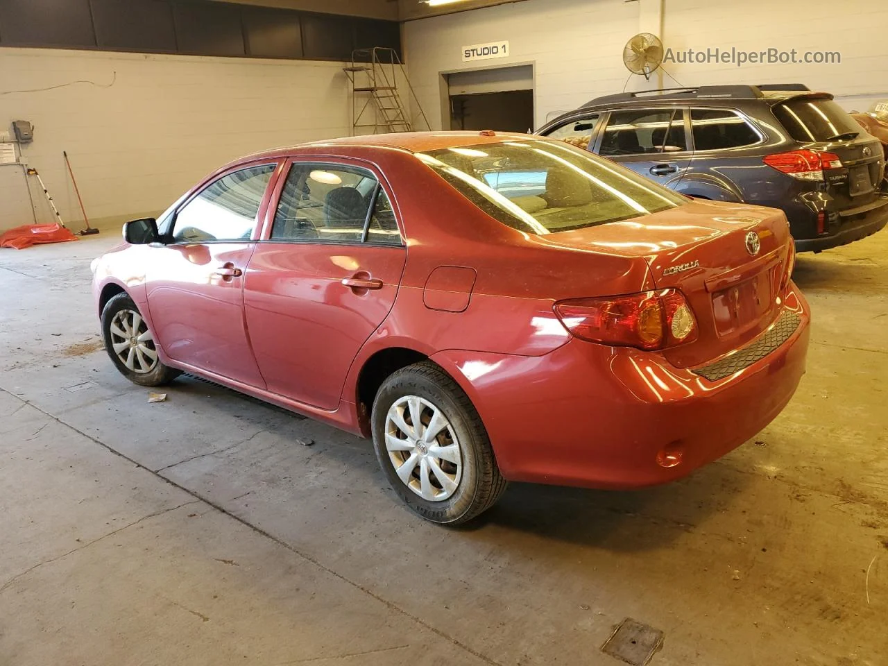 2010 Toyota Corolla Base Красный vin: JTDBU4EE3AJ074422