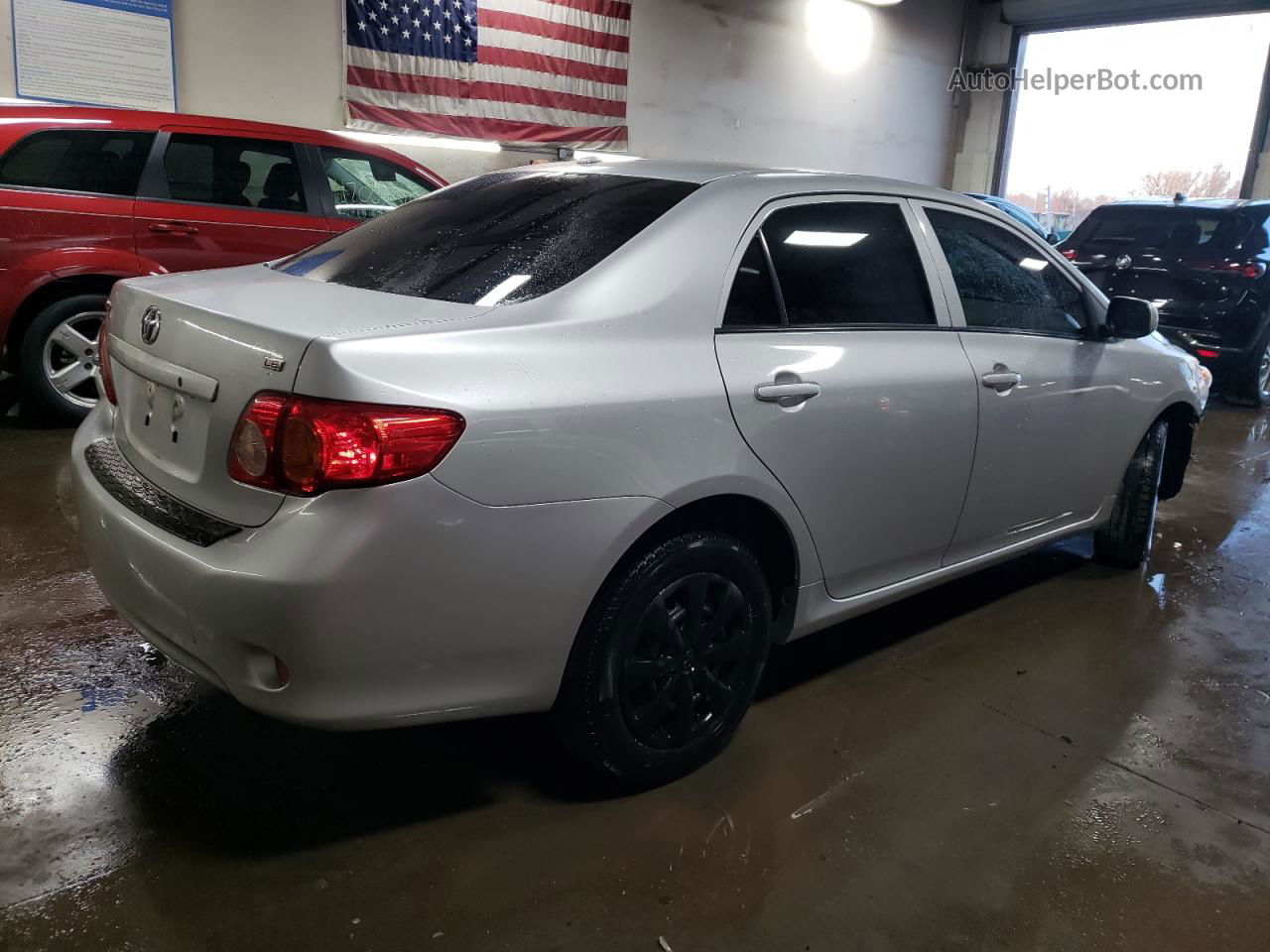 2010 Toyota Corolla Base Серебряный vin: JTDBU4EE8A9117976