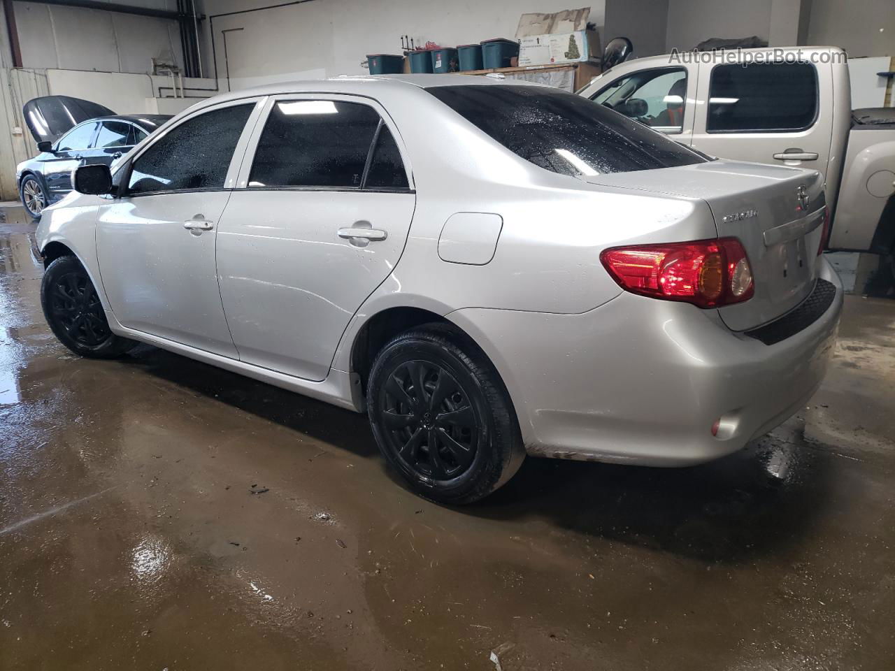 2010 Toyota Corolla Base Серебряный vin: JTDBU4EE8A9117976