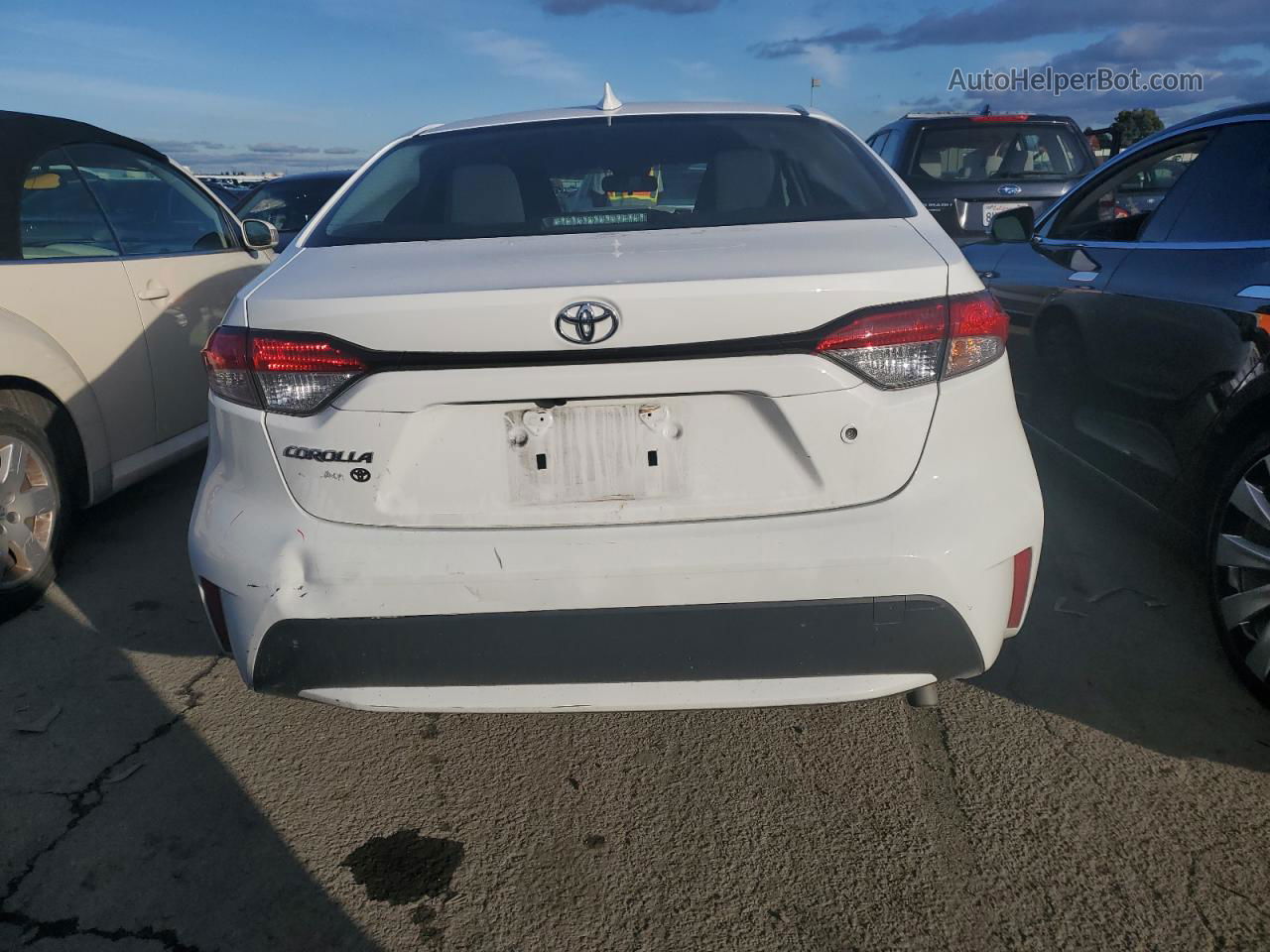 2020 Toyota Corolla L White vin: JTDDPRAE4LJ077898