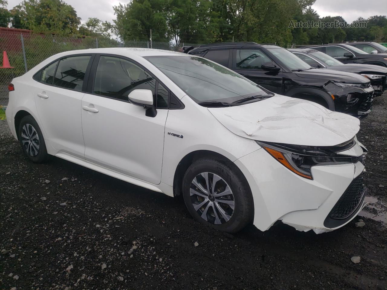 2021 Toyota Corolla Le White vin: JTDEAMDE0MJ018028