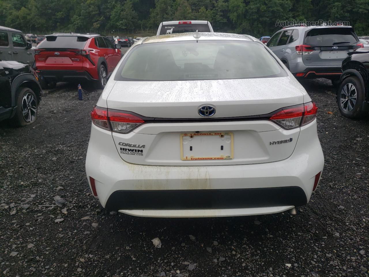 2021 Toyota Corolla Le White vin: JTDEAMDE0MJ018028